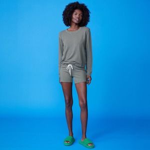 Monrow Supersoft Crew Sweatshirt in Army, Size XS